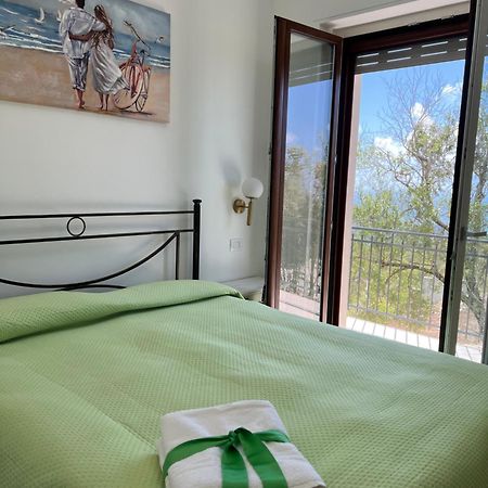 Dente Di Leone Hotel San Mauro Cilento Luaran gambar
