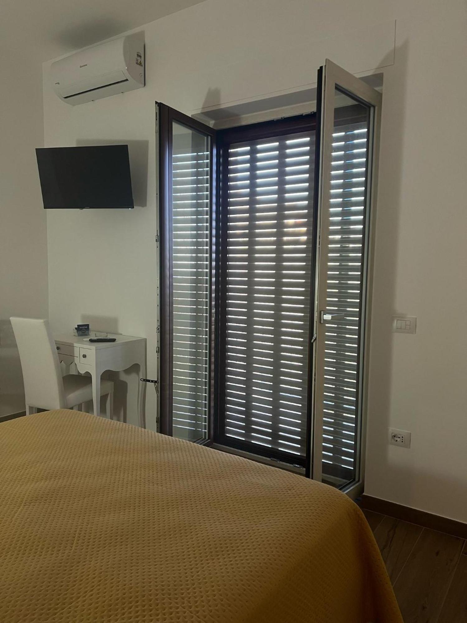 Dente Di Leone Hotel San Mauro Cilento Luaran gambar
