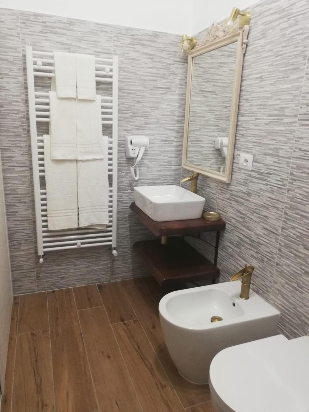 Dente Di Leone Hotel San Mauro Cilento Luaran gambar