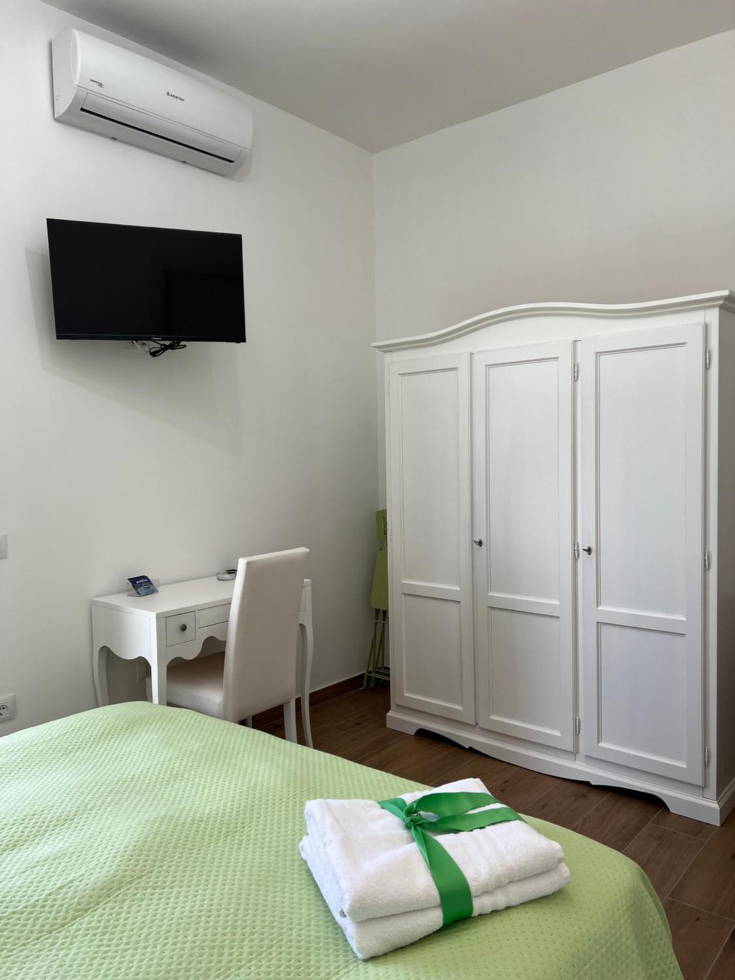 Dente Di Leone Hotel San Mauro Cilento Luaran gambar