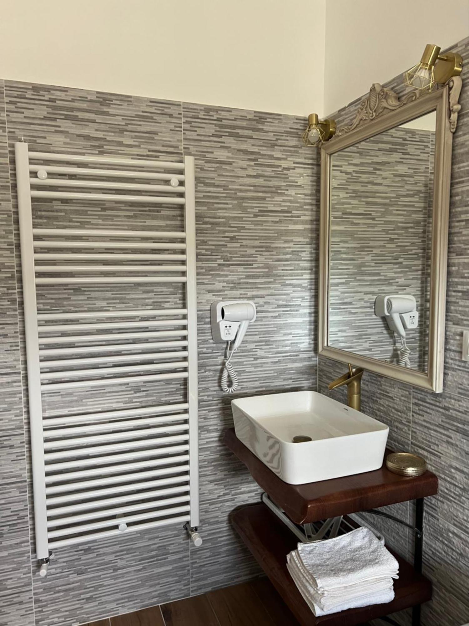 Dente Di Leone Hotel San Mauro Cilento Luaran gambar